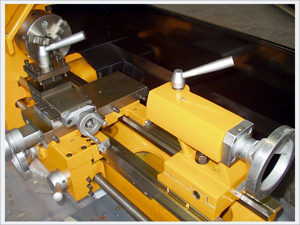 TURNER 250х400 Токарный станок